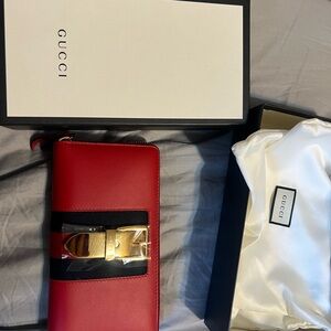 Gucci Red and Black Wallet with Gold Buckle